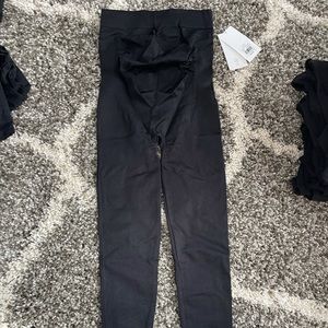 Blanqi maternity leggings - NWT size medium